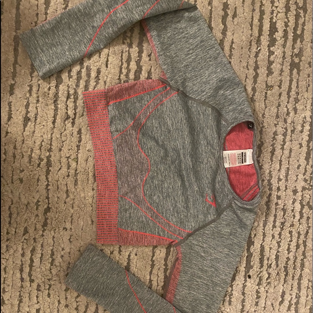 Gym shark long sleeve top